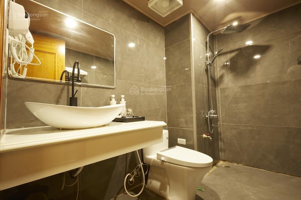 Cần tiền bán rẻ sh0p hoyse mđ hồng lam 25m, view thẳng biển, 110m2, 5x22. giá chỉ 4.7 tỷ.