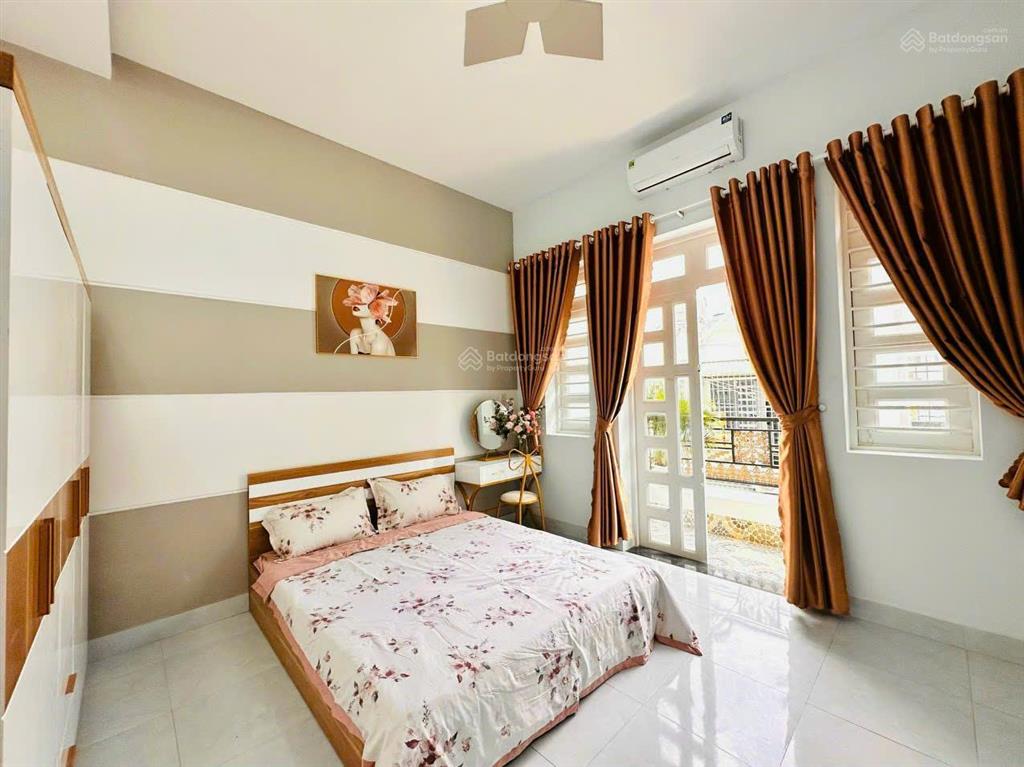 Bán gấp nhà nguyễn trường tộ q4, 2pn  2wc  62m22tỷ500