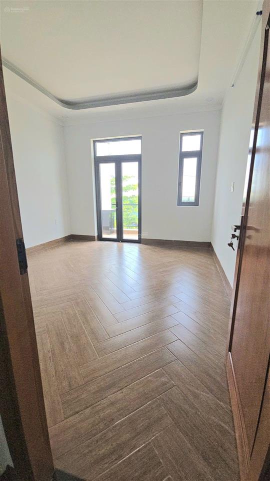 Chỉ 6.79 tỷ sở hữu nhà 3 tầng mới 100% hxh vị trí vàng kế đông tăng long  trường thạnh  ở ngay!