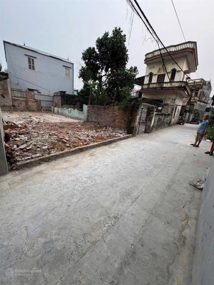 Đường thông xe tải chạy. ngay gần tỉnh lộ 429 dt 81m. mặt tiền = hậu 5m1 hơn 4tỷ chút