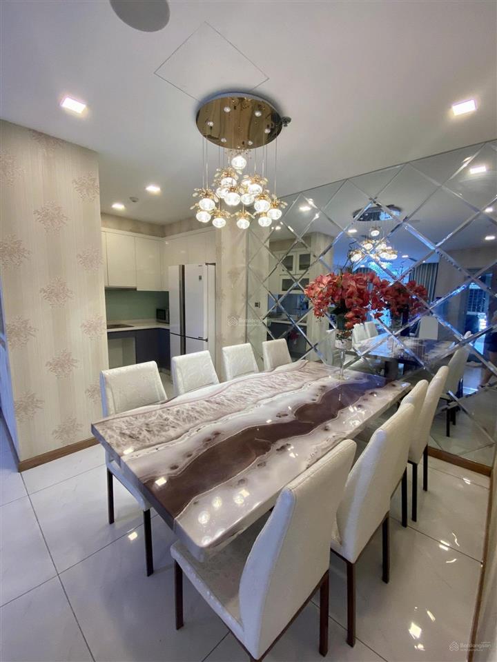 Cho thuê cc vinhomes central park, 50 triệu vnd, 155 m2, view đẹp hàng hiếm tại bình thạnh
