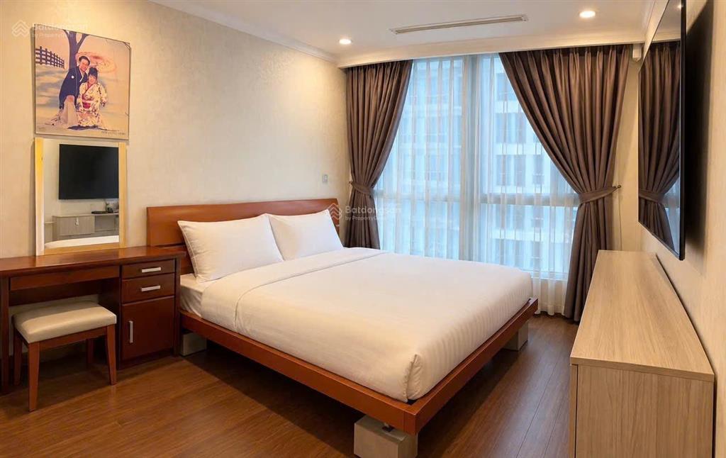Bán cc đẹp tại vinhomes central park, 8,5 tỷ vnd, 80m2, 2pn, 2wc, full nt nhiều tiện ích lầu đẹp.