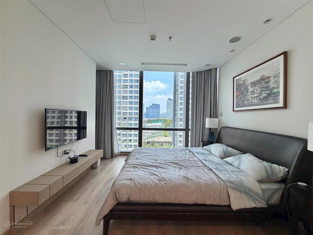 Bán cc tại vinhomes central park, 8,35 tỷ, 80m2, 2pn, 2wc, full nt nhà đẹp giá tốt sổ hồng sẵn
