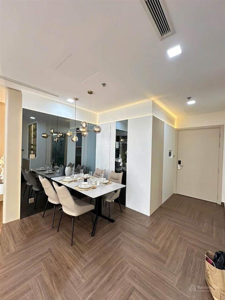 Bán cc vinhomes central park, 11,5 tỷ, 87m2 view đẹp, full nt đẹp sẵn sổ hồng giá tôt. lầu đẹp