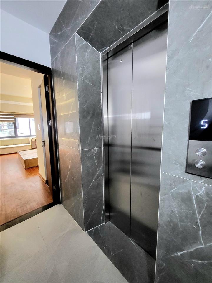 Trâu quỳ gia lâm  36m2 x 6 tầng  nhà mới  thang máy  ngõ nông  ô tô đỗ cửa