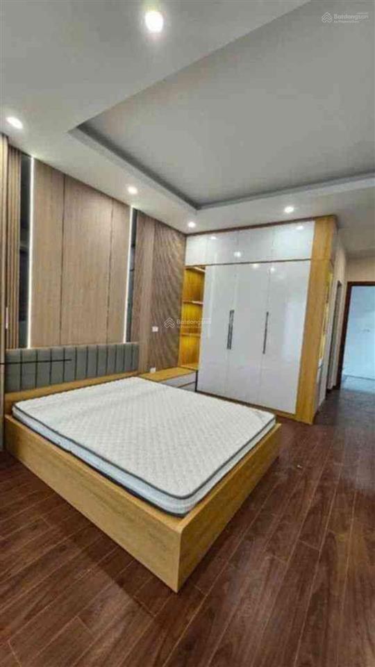 Bán nhà trâu quỳ  gia lâm  nhà mới  lô góc  ô tô đỗ cửa  40m2