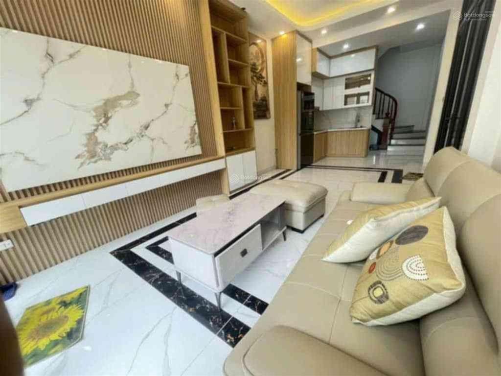 Bán nhà trâu quỳ  gia lâm  nhà mới  lô góc  ô tô đỗ cửa  40m2