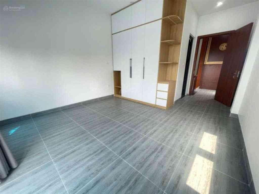 Bán nhà trâu quỳ  gia lâm  nhà mới  lô góc  ô tô đỗ cửa  40m2