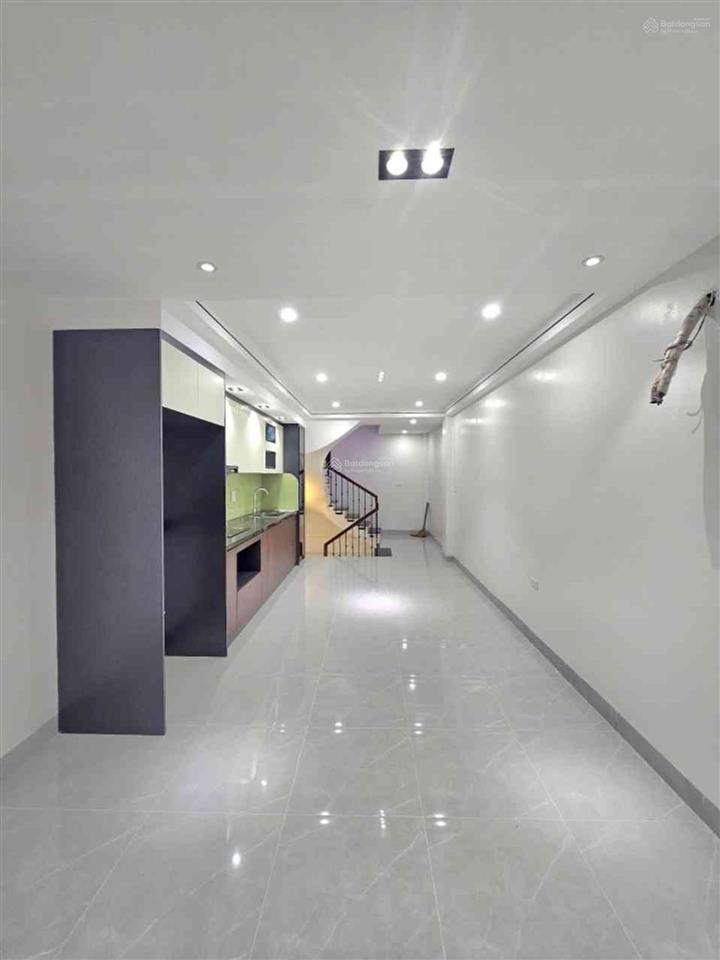 Bán nhà riêng tại ngô xuân quảng, 8,85 tỷ, 34 m2, 3pn, 5 tầng, ngõ ô tô, thang máy
