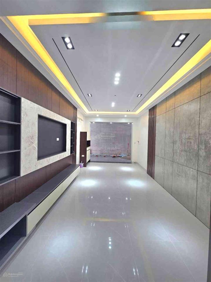 Bán nhà riêng tại ngô xuân quảng, 8,85 tỷ, 34 m2, 3pn, 5 tầng, ngõ ô tô, thang máy