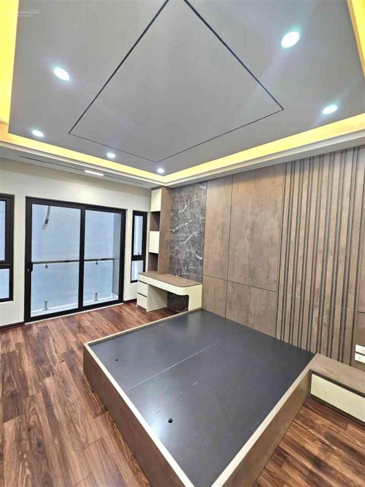 Bán nhà riêng tại ngô xuân quảng, 8,85 tỷ, 34 m2, 3pn, 5 tầng, ngõ ô tô, thang máy