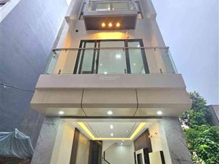 Bán nhà riêng tại ngô xuân quảng, 8,85 tỷ, 34 m2, 3pn, 5 tầng, ngõ ô tô, thang máy