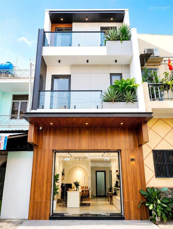 2,9 tỷ  siêu phẩm 3 tầng đúc, sát tân phú, ô tô đỗ cửa  1 căn ra mt, không lg