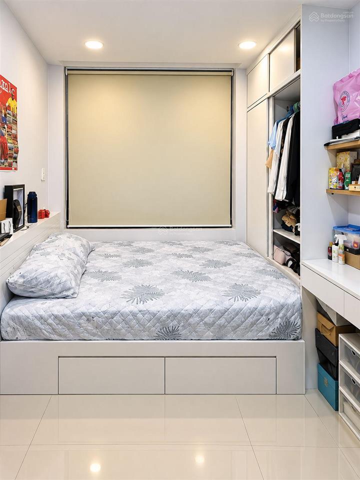 32m2  5,2 tỷ  nhà 4 tầng thẳng 1 trục trần văn quang, xe hơi đỗ cửa