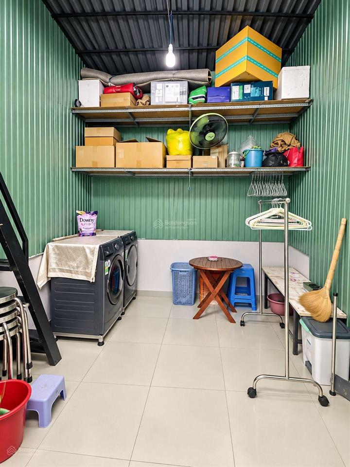 32m2  5,2 tỷ  nhà 4 tầng thẳng 1 trục trần văn quang, xe hơi đỗ cửa