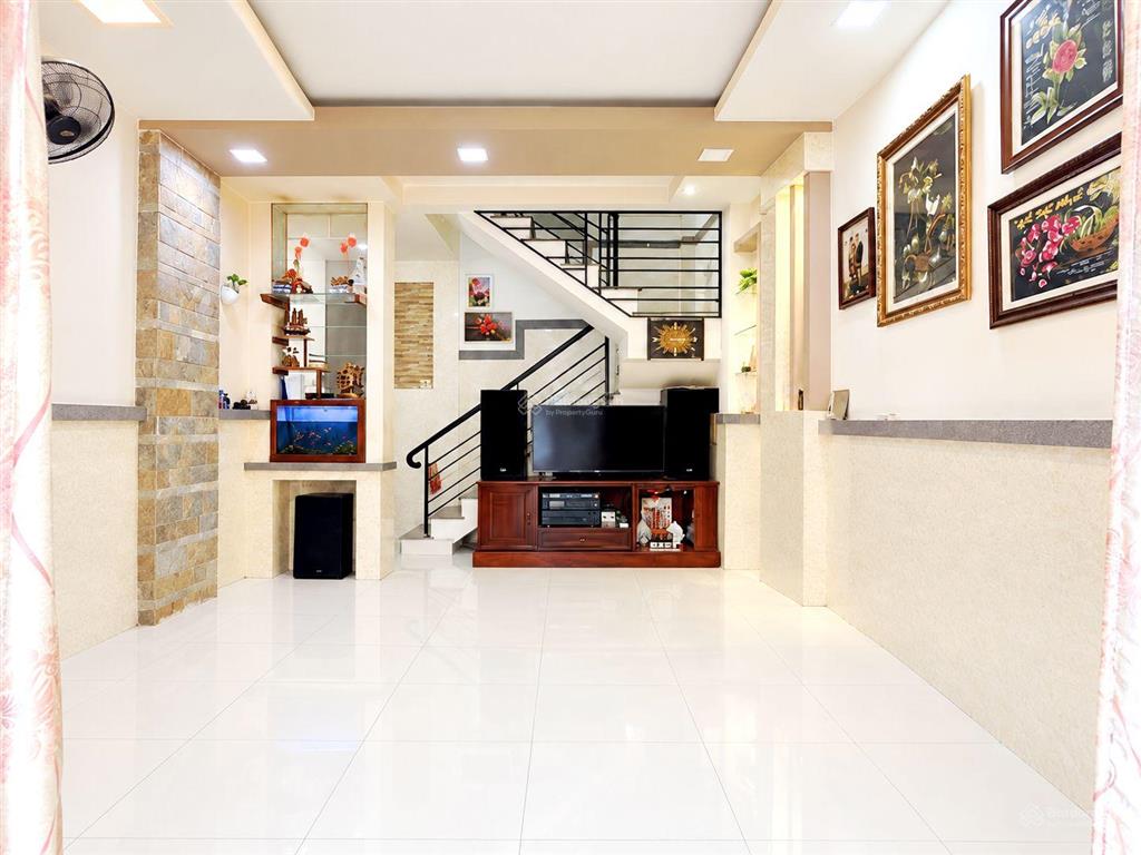 30m2  nhỉnh 3 tỷ  nhà thạch lam giá rẻ nở hậu 7m, sát mặt tiền, xe hơi đỗ cửa