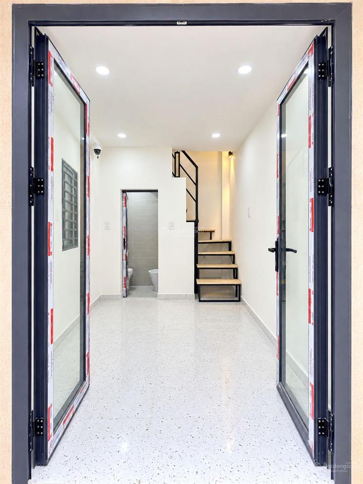 3,25 tỷ  căn góc 4 tầng ngay 3/2, hẻm ba gác sạch sẽ, vài bước ra mặt tiền