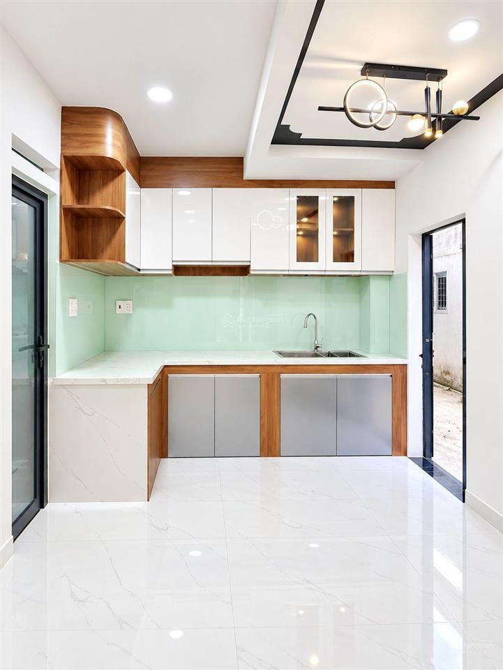 28m  4,25 tỷ  4x7m  căn góc 3 tầng phú thọ hòa, xe vf3 đỗ cửa