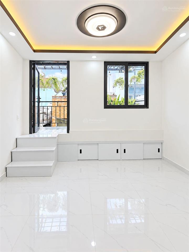 28m  4,25 tỷ  4x7m  căn góc 3 tầng phú thọ hòa, xe vf3 đỗ cửa