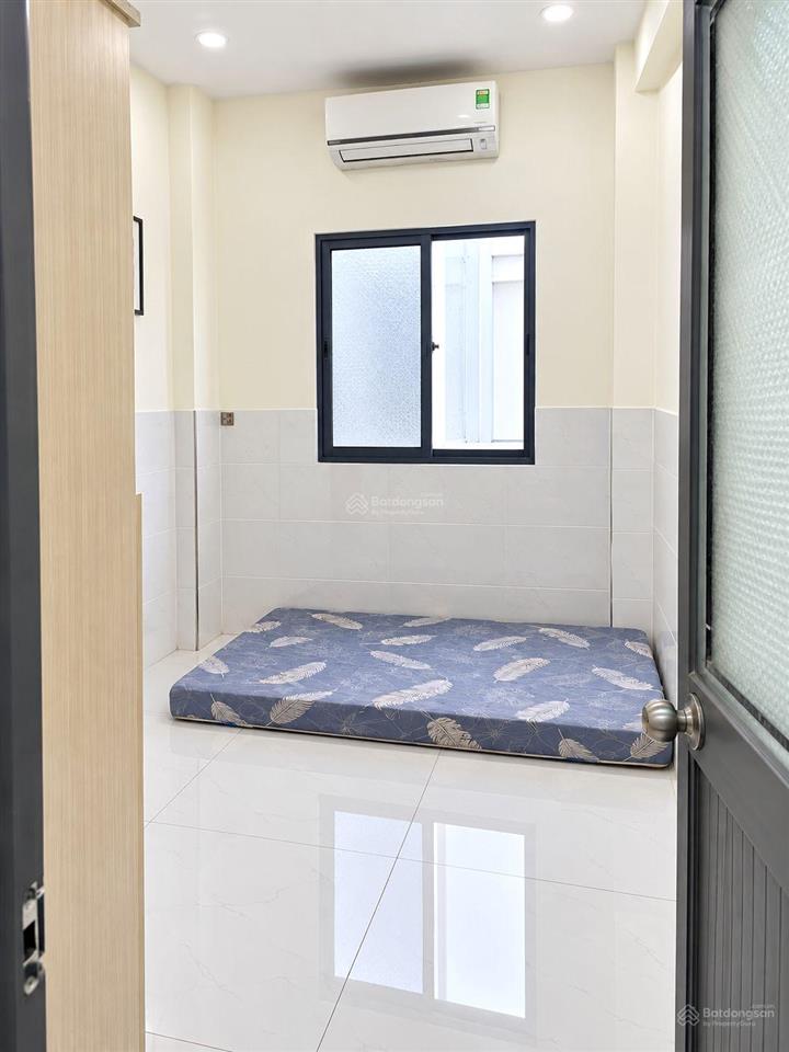 32m  nhà 3 tầng đúc hậu giang, hẻm 5m oto thông sát mt
