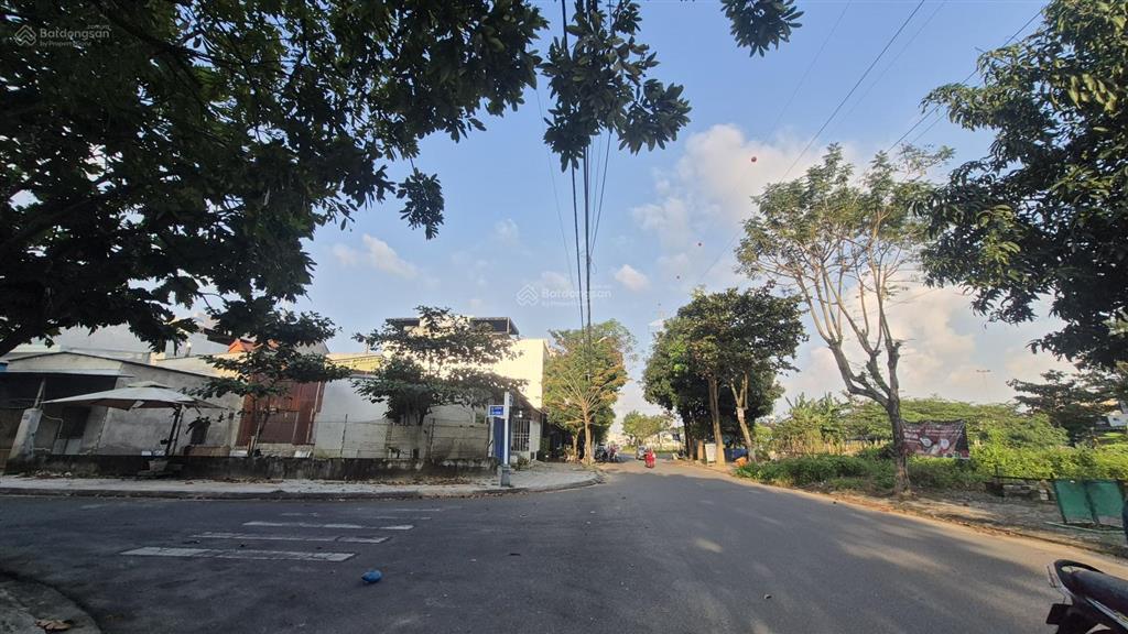 Hòa xuân, cho thuê lô góc đường 29/3 và cẩm chánh 2, có sẵn nhà cấp 4. giá 12 tr/tháng