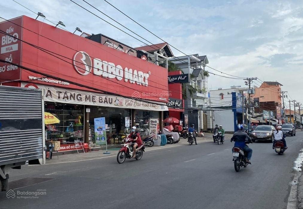 Bán nhà mặt tiền ngay đường đỗ xuân hợp gần ngã tư thủ đức  0906 783 ***