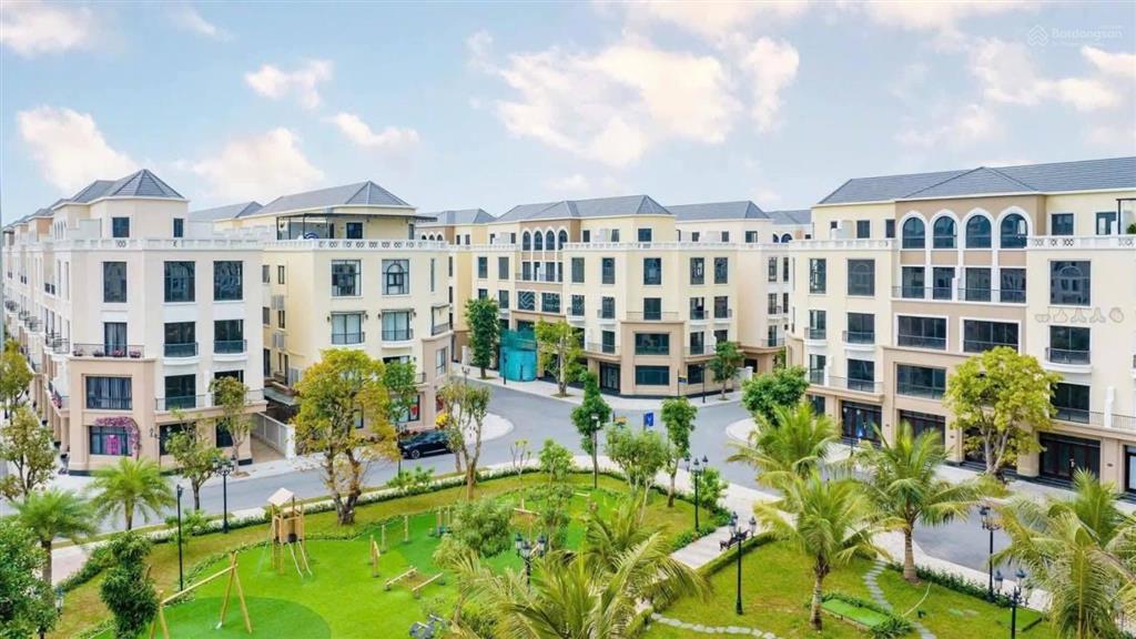 Xẻ khe chà là 98m2 giá 10,3 tỷ, đông nam, vị trí đẹp vinhomes ocean park 2