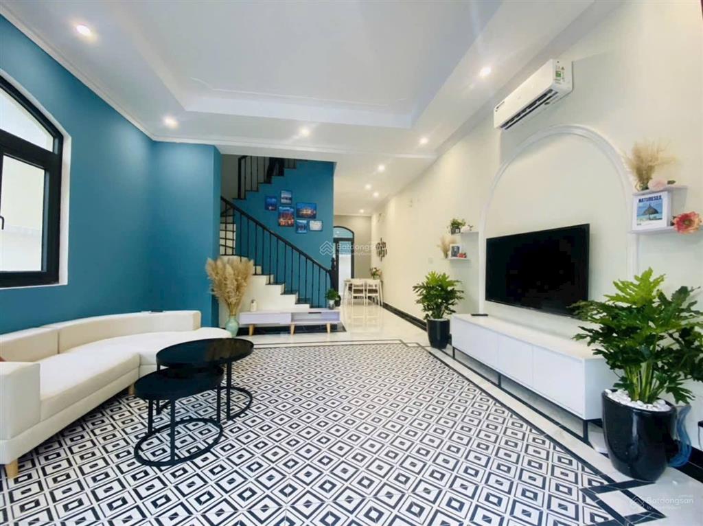 Xẻ khe chà là 98m2 giá 10,3 tỷ, đông nam, vị trí đẹp vinhomes ocean park 2