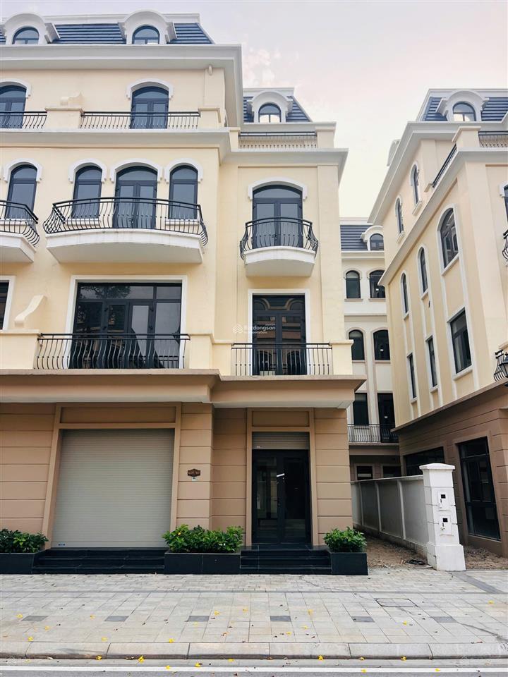 Biệt thự song lập 150m2 mà giá 15,5 tỷ tại phân khu kinh đô vin2 đi bộ ra vincom