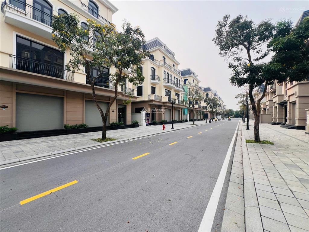 Biệt thự song lập 150m2 mà giá 15,5 tỷ tại phân khu kinh đô vin2 đi bộ ra vincom