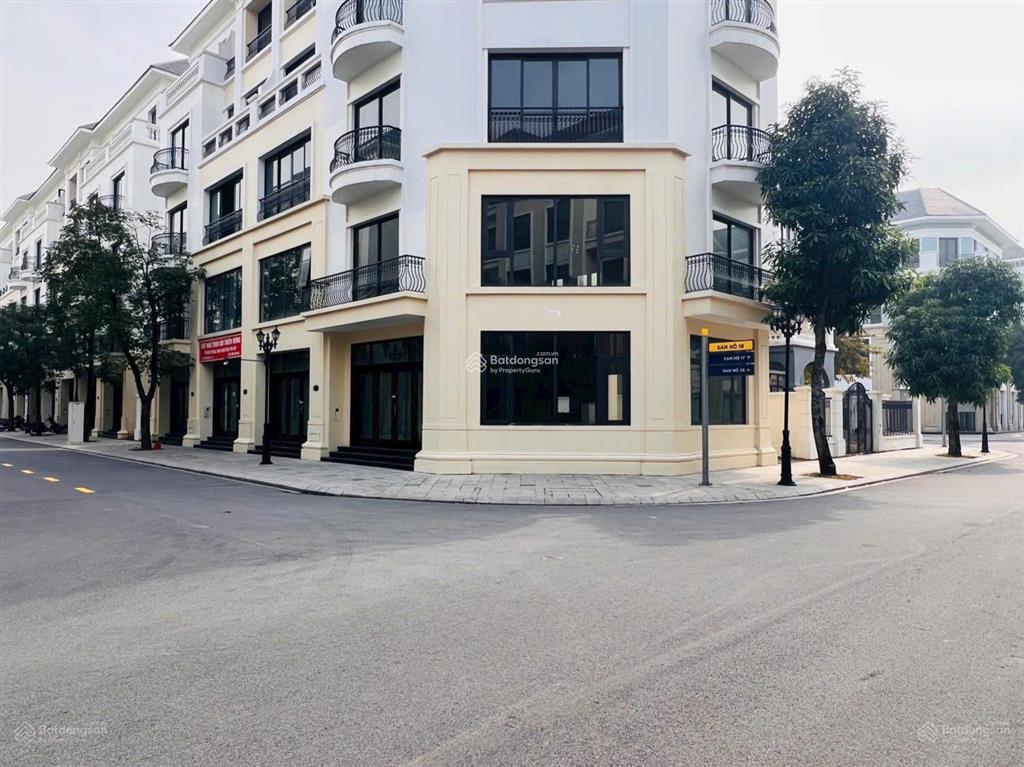 Cắt lỗ căn góc san hô 138m2  20,9 tỷ  đông nam  sẵn sổ  đối diện hồ và chung cư vin2