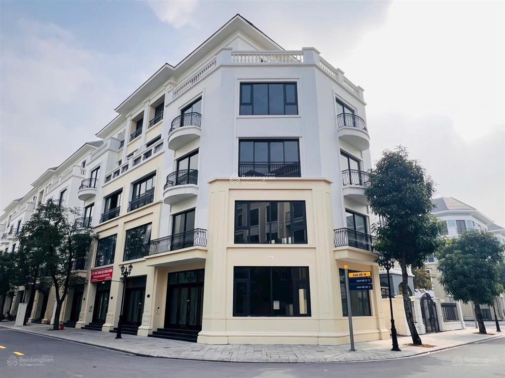 Cắt lỗ căn góc san hô 138m2  20,9 tỷ  đông nam  sẵn sổ  đối diện hồ và chung cư vin2