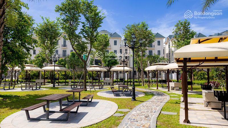 Biệt thự song lập thời đại 136m2  21,5 tỷ  công viên, hầm để xe  đường thông chung cư vin3