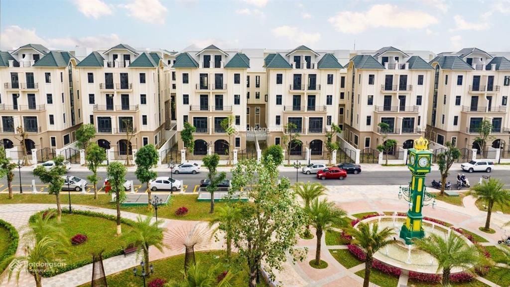 Biệt thự song lập thời đại 136m2  21,5 tỷ  công viên, hầm để xe  đường thông chung cư vin3