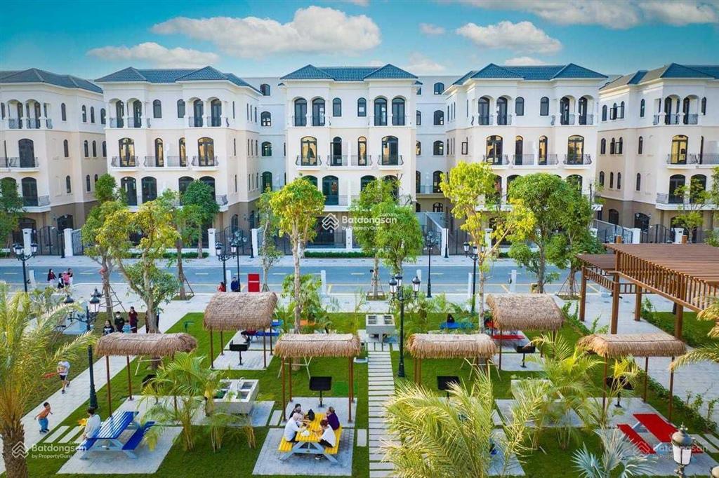 Bán liền kề chà là 70m2 giá 8,7 tỷ  sẵn sổ vinhomes ocean park 2