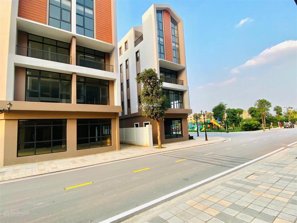 Liền kề xẻ khe ánh dương 98m2. giá 12,3 tỷ, sổ đỏ  đối diện công viên ocean park 3