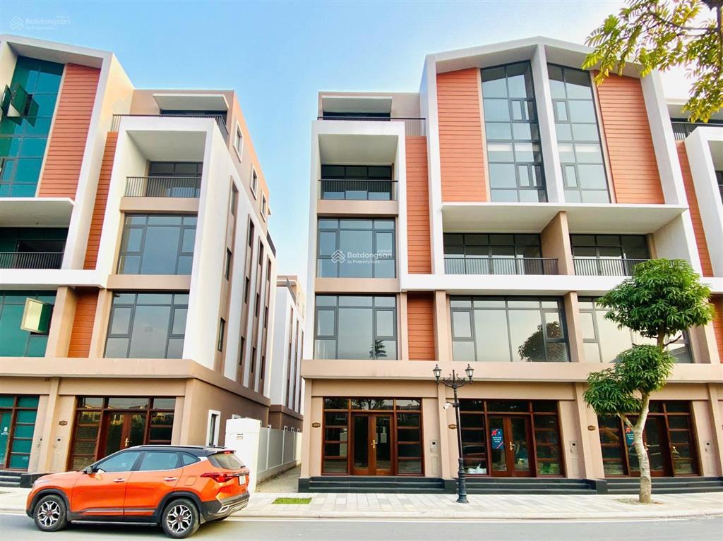 Liền kề xẻ khe ánh dương 98m2. giá 12,3 tỷ, sổ đỏ  đối diện công viên ocean park 3