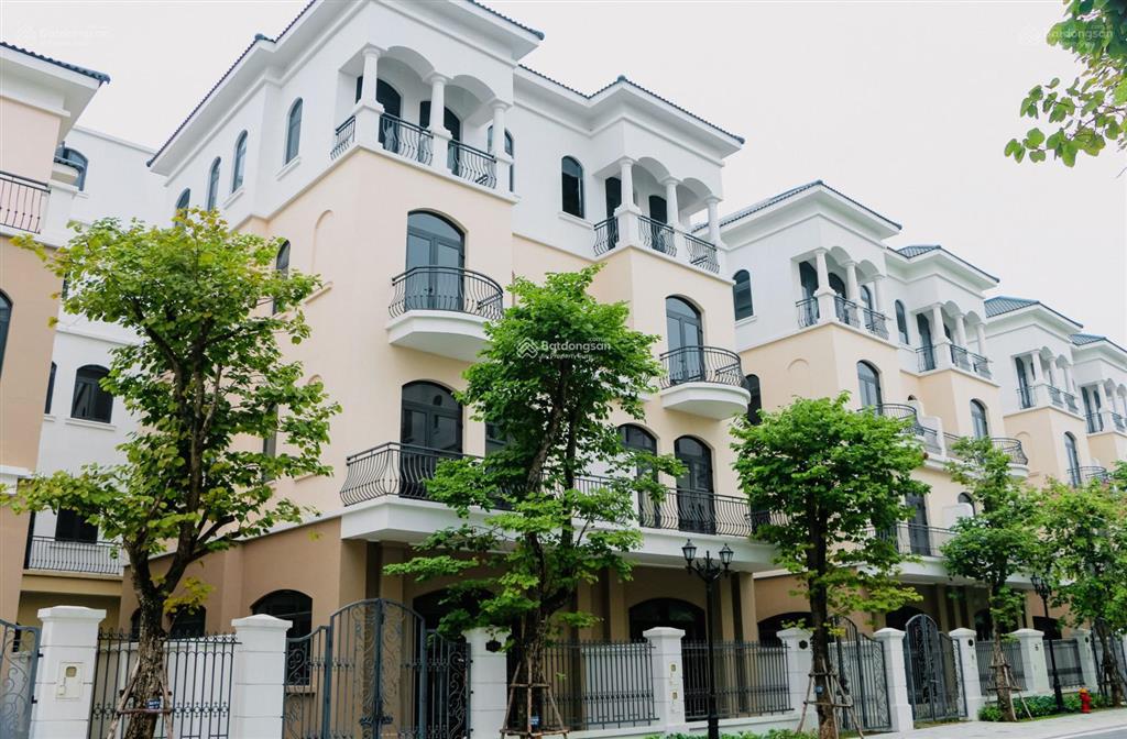 Bán biệt thự song lập chà là 127,5 m2 có sổ giá 13,5 tỷ giá hời tại vinhomes ocean park 2