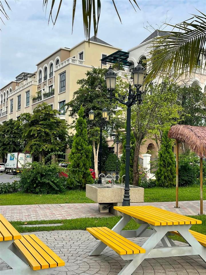 Biệt thự cọ xanh hải âu 120m2 giá 13,5 tỷ sát công viên vinhomes ocean park 2
