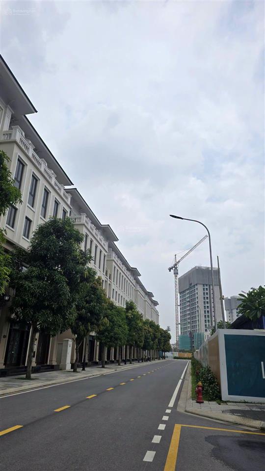 Liền kề vịnh tây 68m2 giá 7,6 tỷ  đông nam, gần công viên, chung cư vinhomes ocean park 3