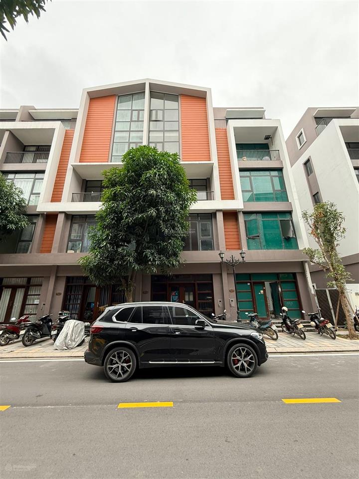 Liền kề phố biển 85m2 giá 11 tỷ, đông nam, vị trí đẹp tại vinhomes ocean park 3