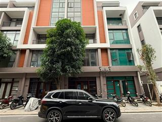 Liền kề phố biển 85m2 giá 11 tỷ, đông nam, vị trí đẹp tại vinhomes ocean park 3