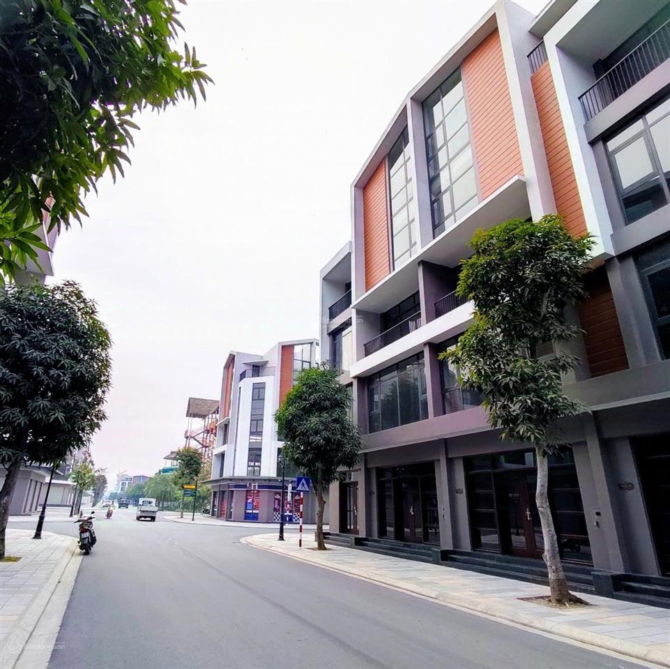 Liền kề phố biển 85m2 giá 11 tỷ, đông nam, vị trí đẹp tại vinhomes ocean park 3