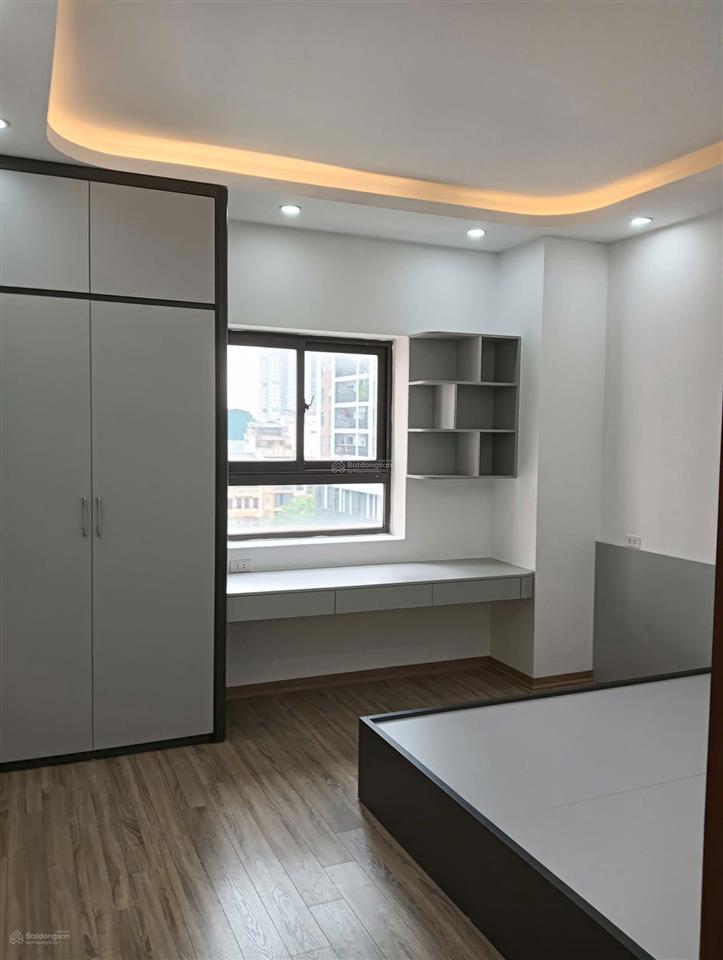 Chính chủ bán nhanh căn hộ phố hoàng đạo thành, căn góc, tầng 6, 2pn, sổ đỏ, giá tốt