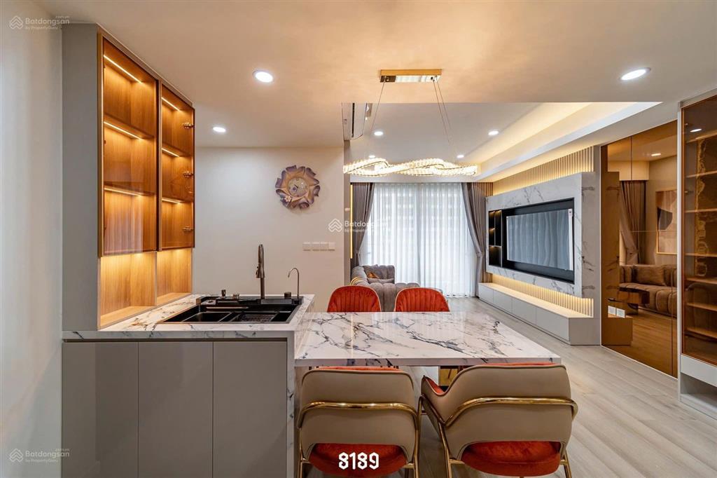 Lãi ngay 800tr căn 2pn full nội thất vip view hồ bơi, công viên chỉ 4,7 tỷ