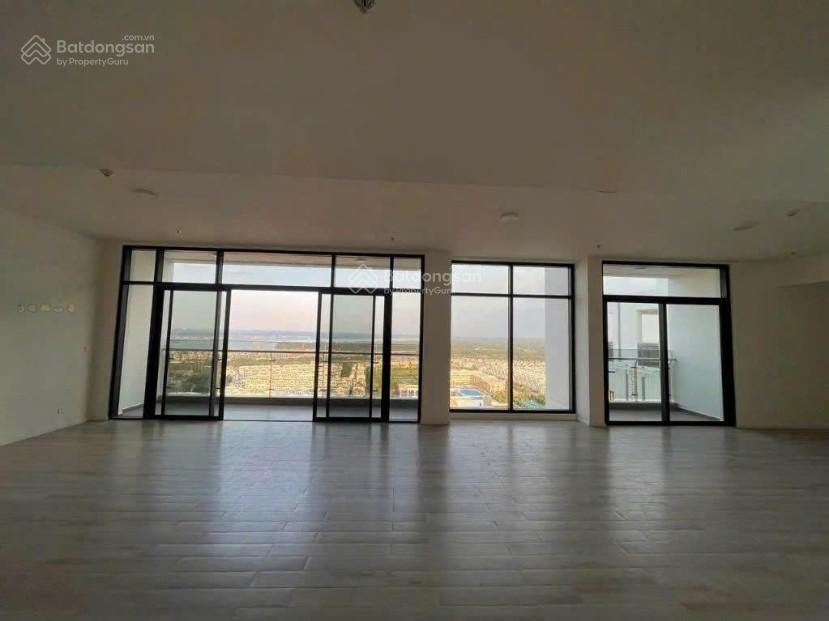 Penthouse lumiere boulevard 220m2 giá chỉ 63tr/m2