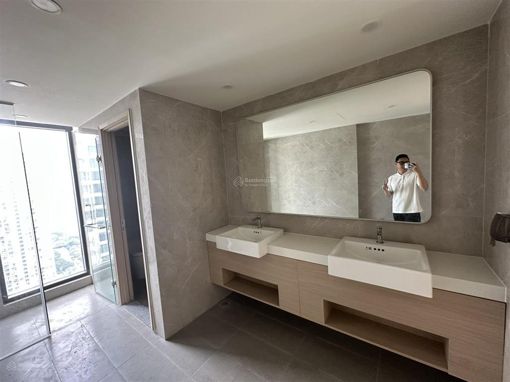 Penthouse lumiere boulevard 220m2 giá chỉ 63tr/m2