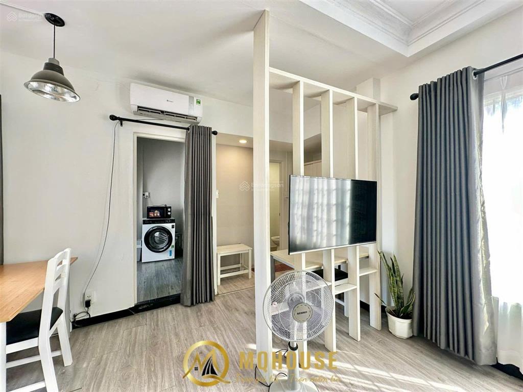 Cho thuê căn hộ rộng thoáng tách bếp full nội thất  máy giặt riêng ngay trung tâm quận 1