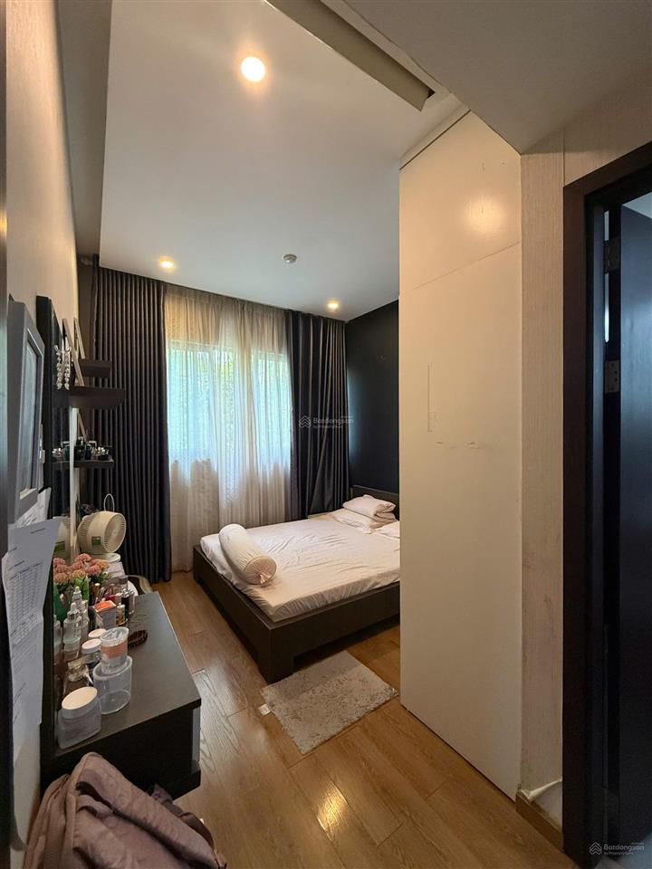 Bán căn ruby 3pn có ban công | giá 5,8 tỷ | sổ hồng cầm tay | full nội thất view công viên 16ha