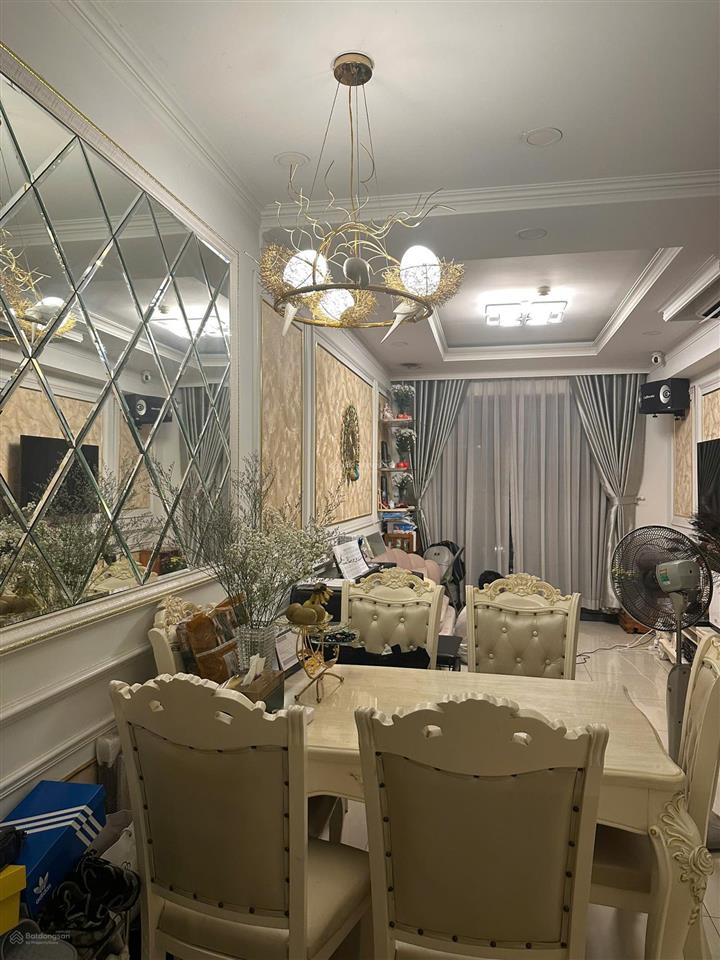 Bán căn emerald 2pn | 5 tỷ 650 | full nội thất | view nội khu